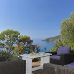 La Grande Bleue - Vue - Privee Vila